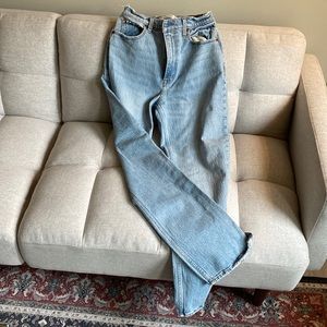 Abercrombie Curve Love The 90’s Straight Ultra High Rise Jeans